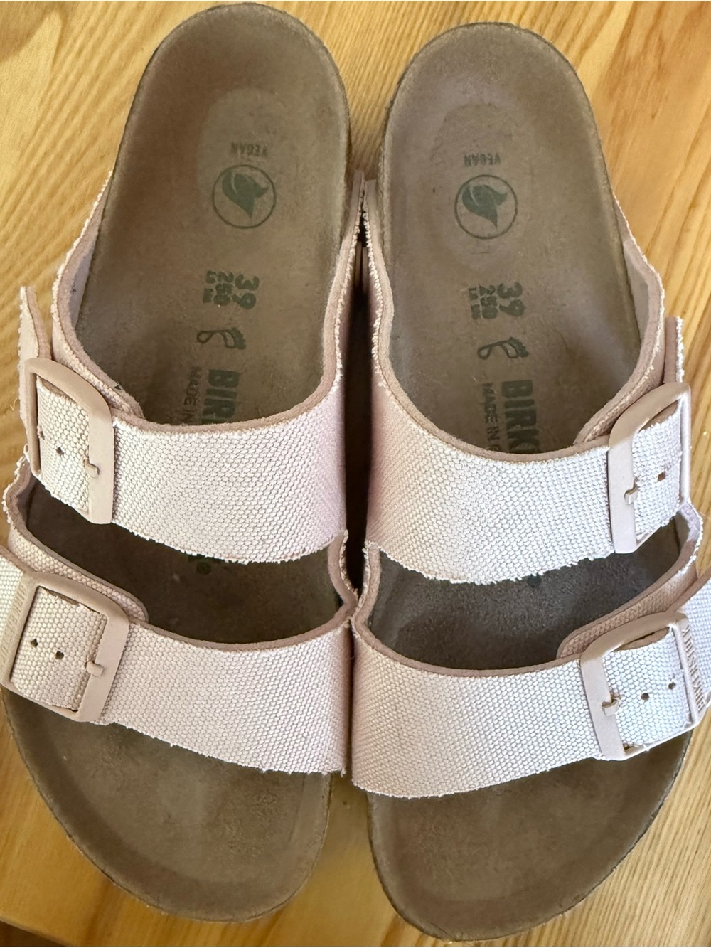Birkenstock Arizona Women’s Double-Strap Vegan Sandals in Light Pink 39 8-8.5 - Picture 4 of 5